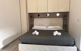 Mirahouse